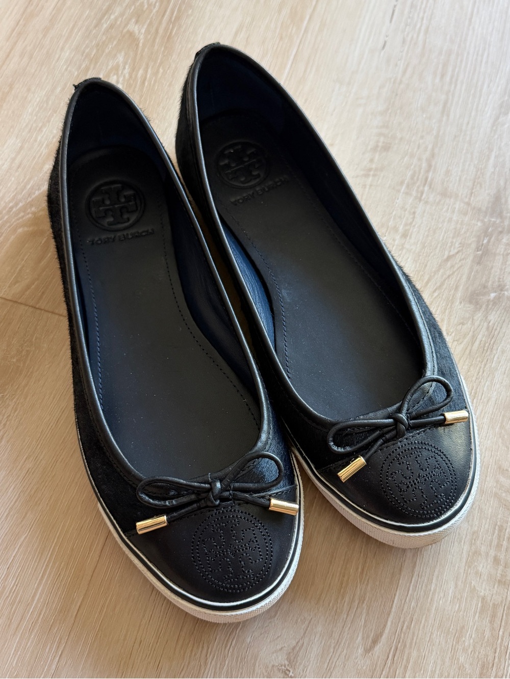 Tory Burch Black Leather Bow Ballet Flats with Gold-Tone Tips